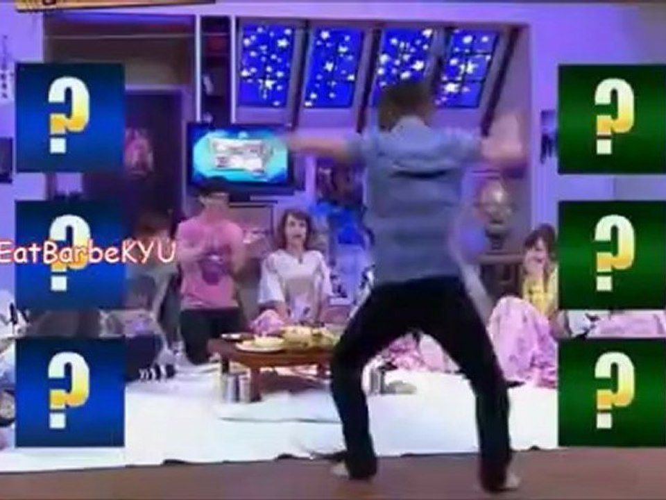 Super Junior Funny Dance Battle