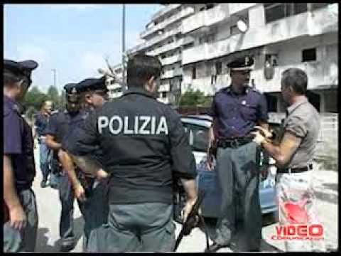 Napoli - Sequestro di armi a Scampia (live 10.09.12)