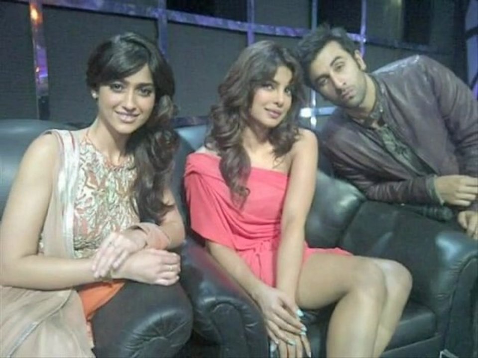 Insecure Priyanka Chopra Pushing Ileana D'Cruz Away From Barfi - Exclusive News