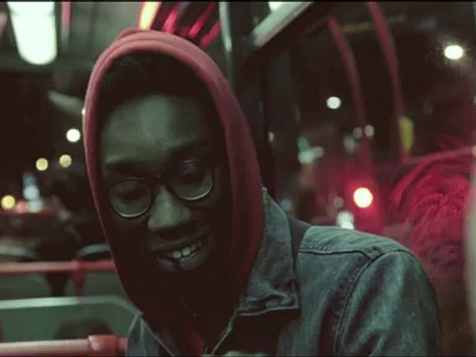 Extrait The comedian - Bus