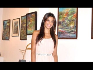 Mugdha Godse Turns Painter !