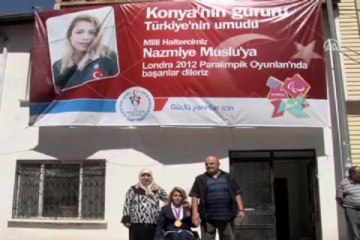 ''Altın kız'' madalyasıyla uyuyor