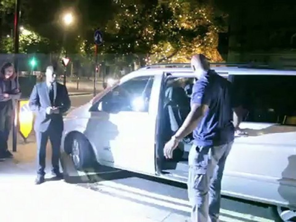 Rihanna zeigt ihr neues Tattoo und eine Menge mehr