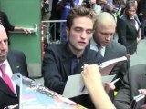 Celebrity Bytes: Robert Pattinson and Kristen Stewart Back Together?