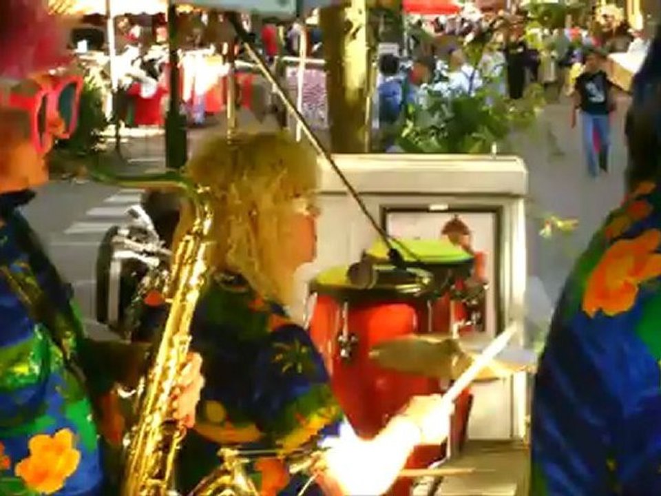 l'orchestre MADDOX a la Braderie a Etterbeek 9/092012