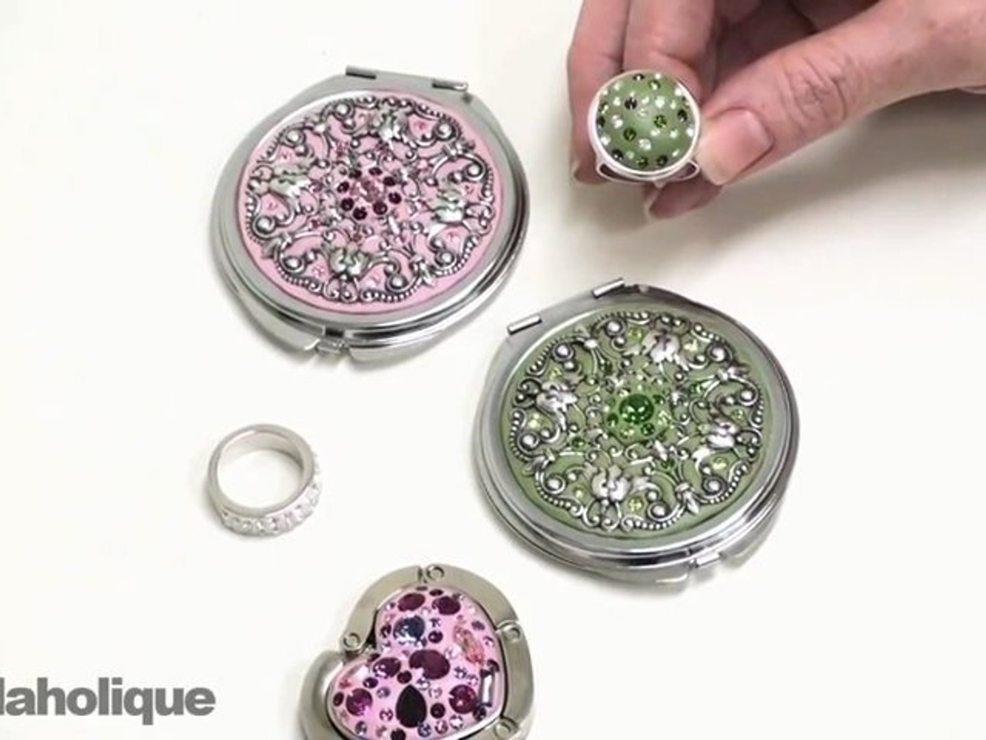 ⁣How to Use Crystal Clay