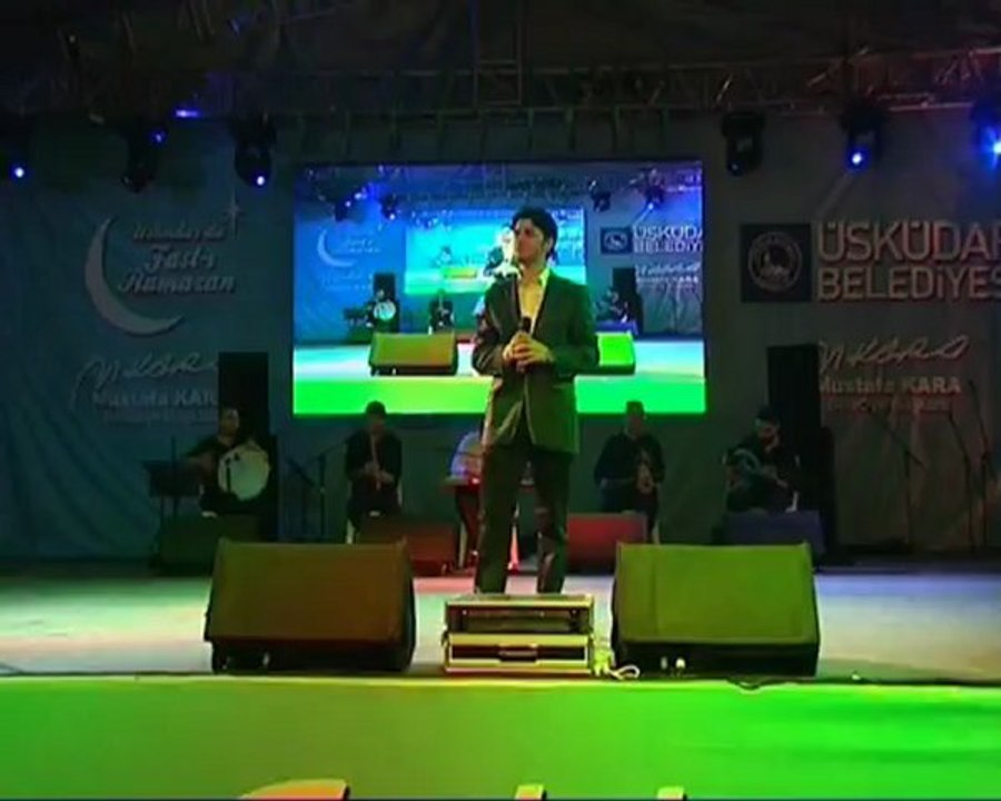 Hüseyin Süer  - Bir Kızıl Goncaya Benzer Dudağın