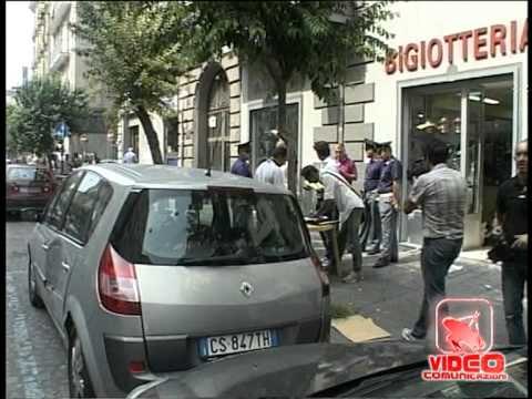 Napoli - Spari vicino alla stazione centrale uomo gambizzato (11.09.12)