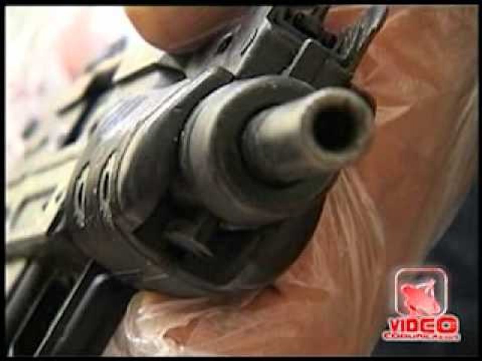 Napoli - Scampia e Secondigliano lo spaccio si trasferisce nelle case (live11.09.12)