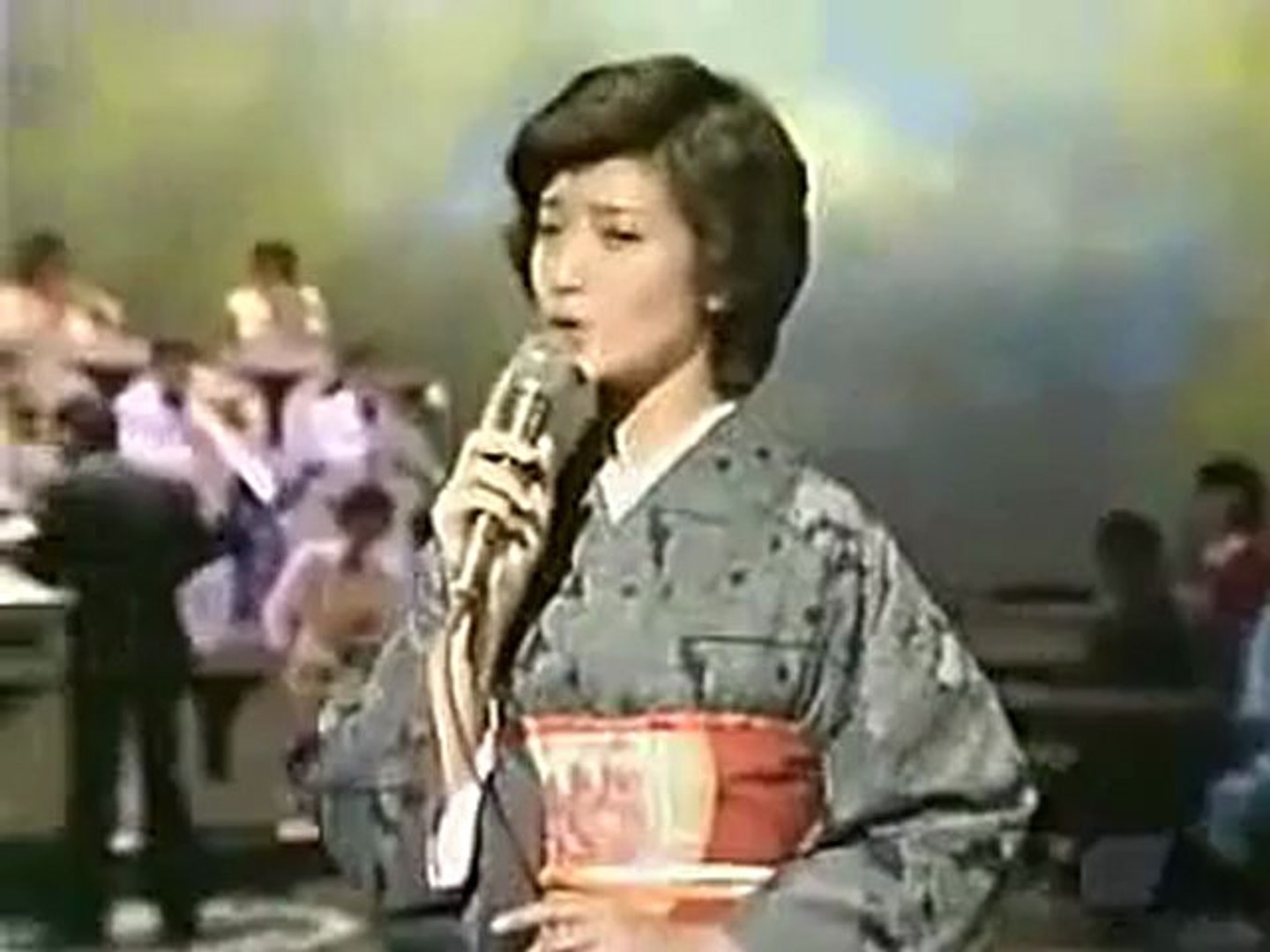 山口百恵 - 愛染橋 - 動画 Dailymotion