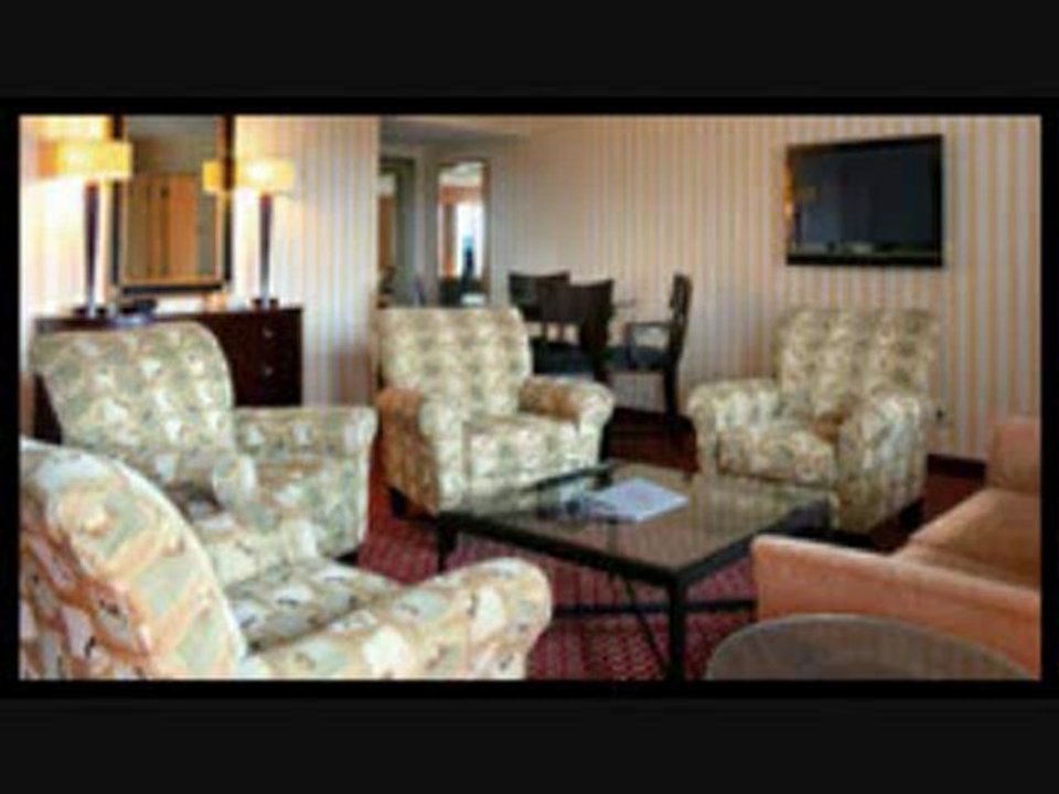 hotels near motor city tour company