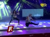 Leslie y Justino Castor  bailan en premios Fama
