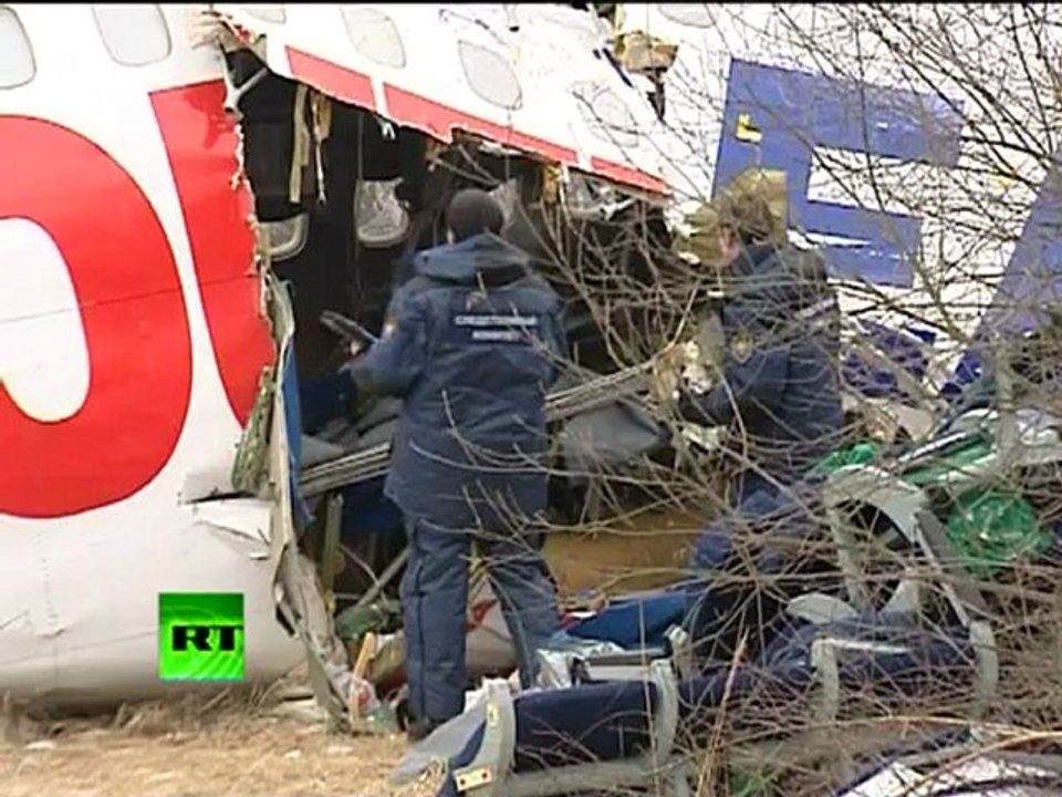 CCTV video of Tupolev 154 deadly crash landing in Moscow