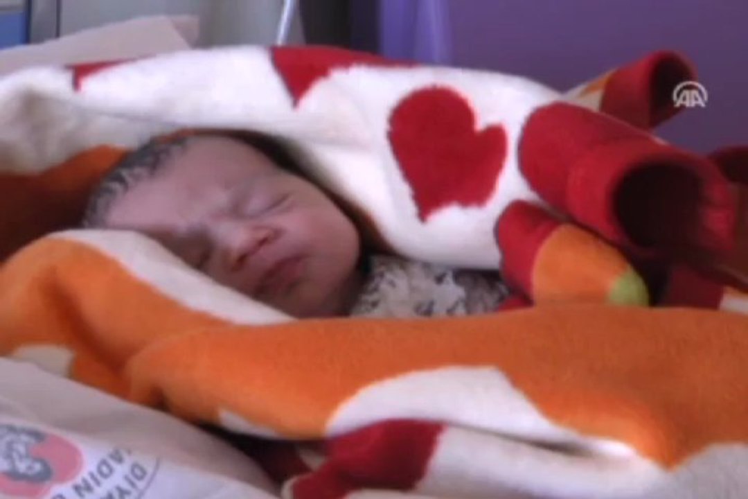 Çocuk yaşta anne oldular