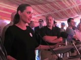 Jolie pede ajuda para refugiados sírios