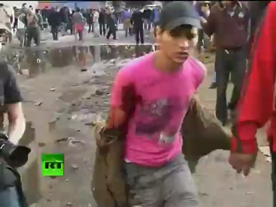 Video of Egypt's bloody clashes as protesters defy curfew in Cairo