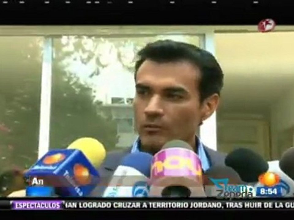 David Zepeda @davidzepeda1 y Angelique Boyer en obra teatral
