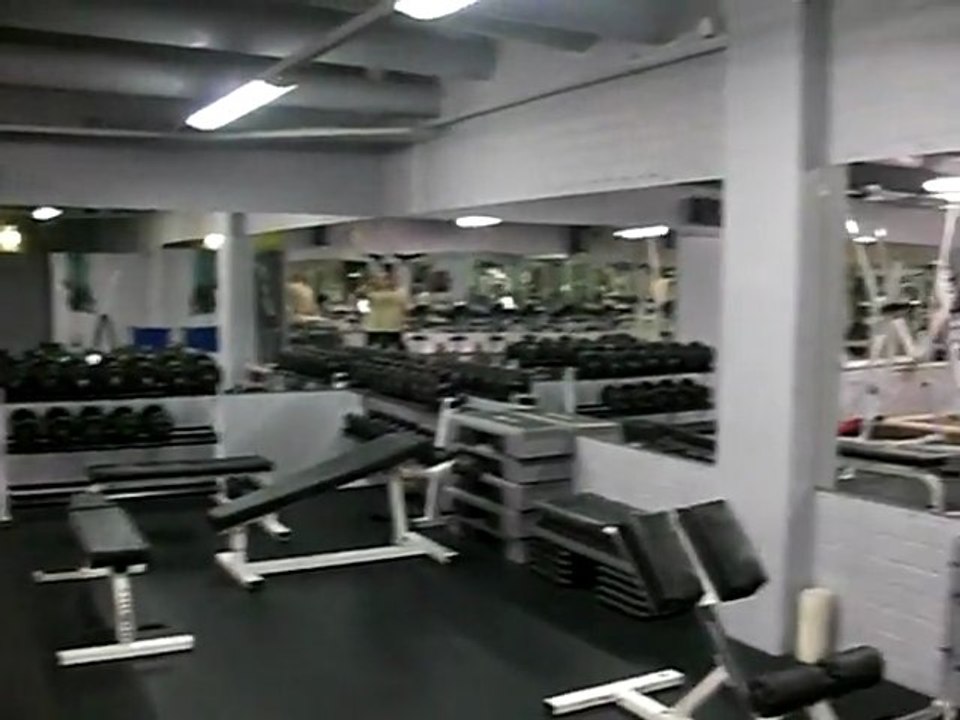 Тренажорный зал хоккейной команды Локомотив Ярославль