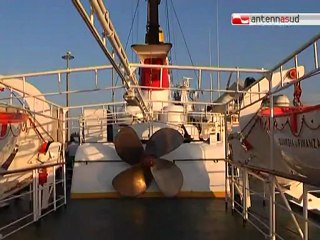 TG 12.09.12 Approdata a Bari la nave scuola della Gdf "Giorgio Cini"