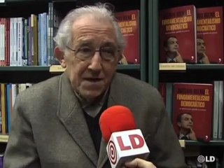 Gustavo Bueno arremete contra Zapatero y Zerolo en la presentación de su nuevo libro