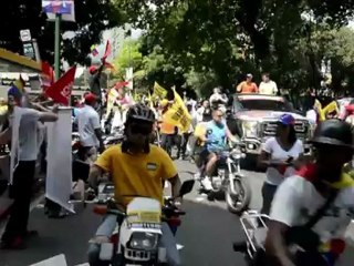 Capriles reta Chávez a debate