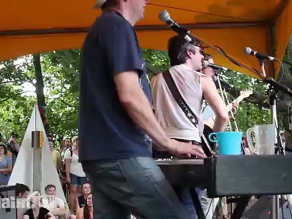 Hillside Mixmasters Workshop - R.Kelly's "Ignition (Remix)" Ft. Zeus, Rich Aucoin and Chris Brown