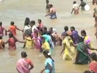 Hindistan'da nükleer tepki büyüyor