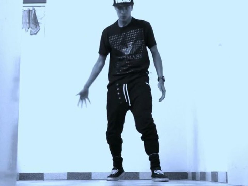 BizzyDanceTV│to JAY - Z freestyle