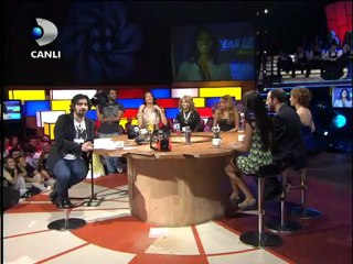 Disko Kralı - Adnan Abi , Asuman Krause ve Acı Biber