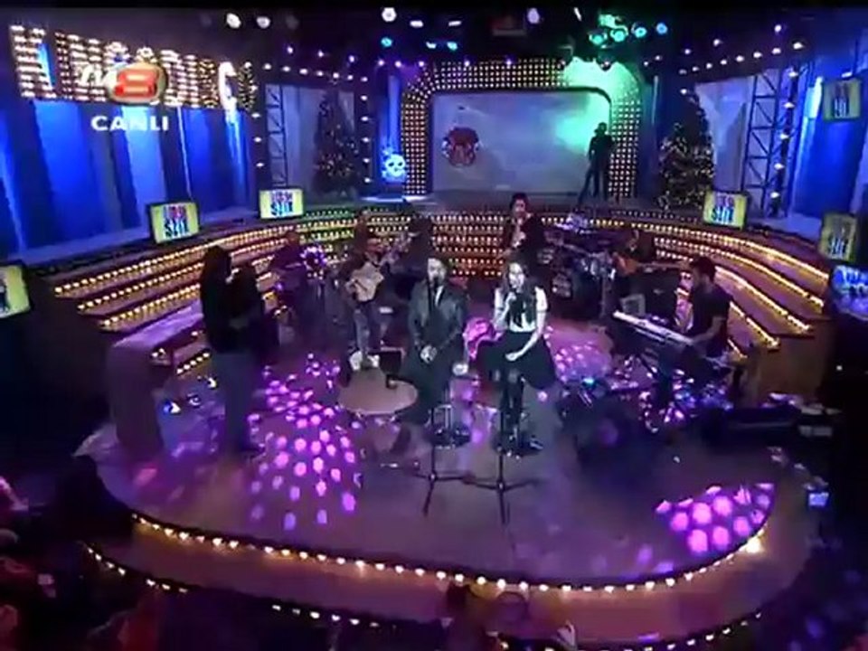 Disko Kralı Canlı Performans - Halil Sezai - Seni İçime Çektim