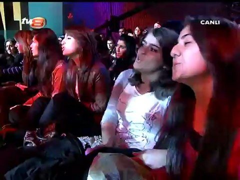 Medya Kralı Canlı Performans - Fettah Can - Ben Özledim