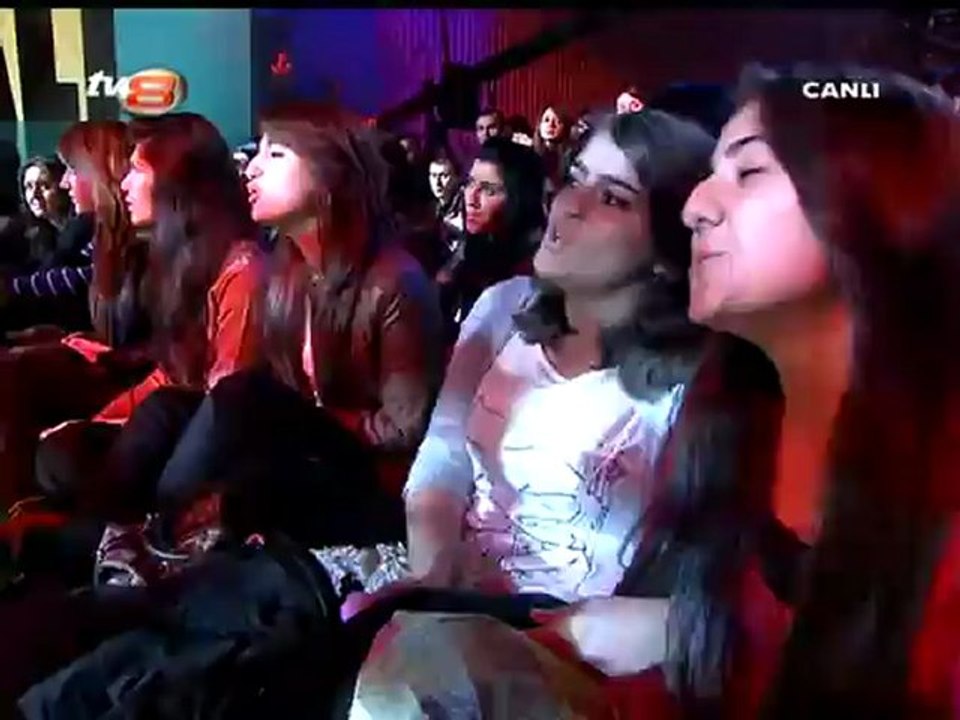 Medya Kralı Canlı Performans - Fettah Can - Ben Özledim