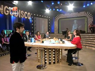 Disko Kralı - Doğuş'un Fotosu - Doğru Sansür