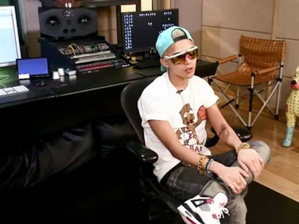 G-DRAGON - CRAYON (크레용) Preview