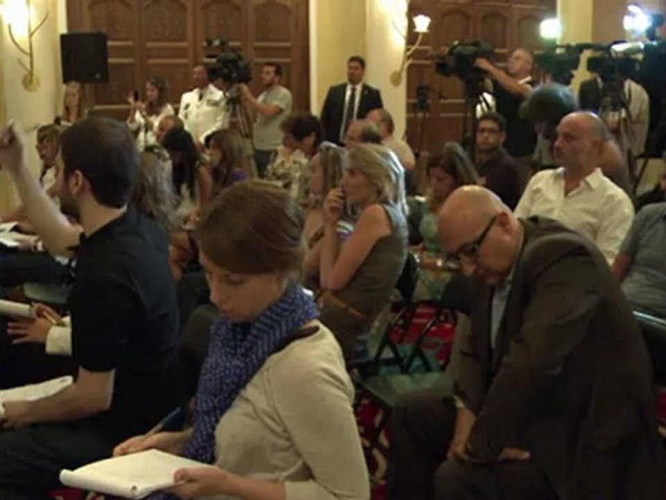 Le Drian: pas de livraison d'armes à l'opposition syrienne