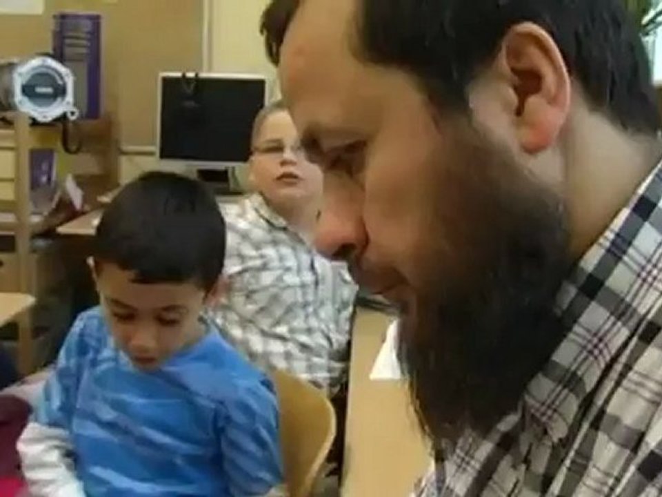 Muslime in Hamburg: Integration per Vertrag | Politik direkt