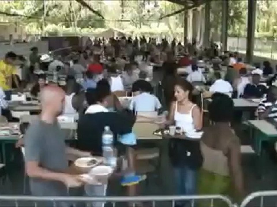 RCI (Côte d'Ivoire) - Patrouille et accueil des ressortissants à Port-Bouët - Force Licorne (02/0
