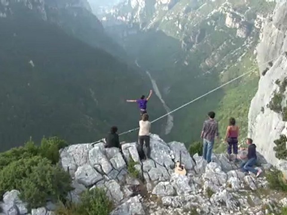 Clip video noa moon verdon skyliner