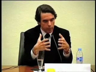 Aznar: "La situación es más preocupante que en el 96, se han fundido el país"