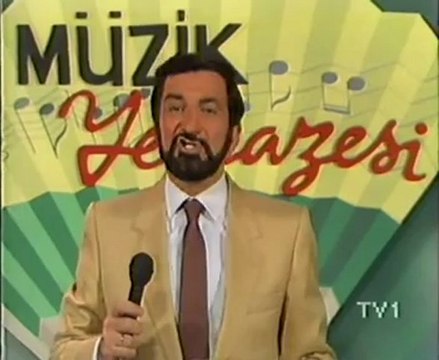 Sezen Cumhur Önal çikolata renkli disko prensi Michael Jackson'u sunuyor (Müzik Yelpazesi)