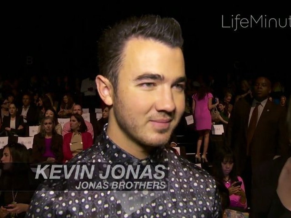 The Trends: Badgley Mischka, Jenny Packham, Betsey Johnson, Nanette Lepore