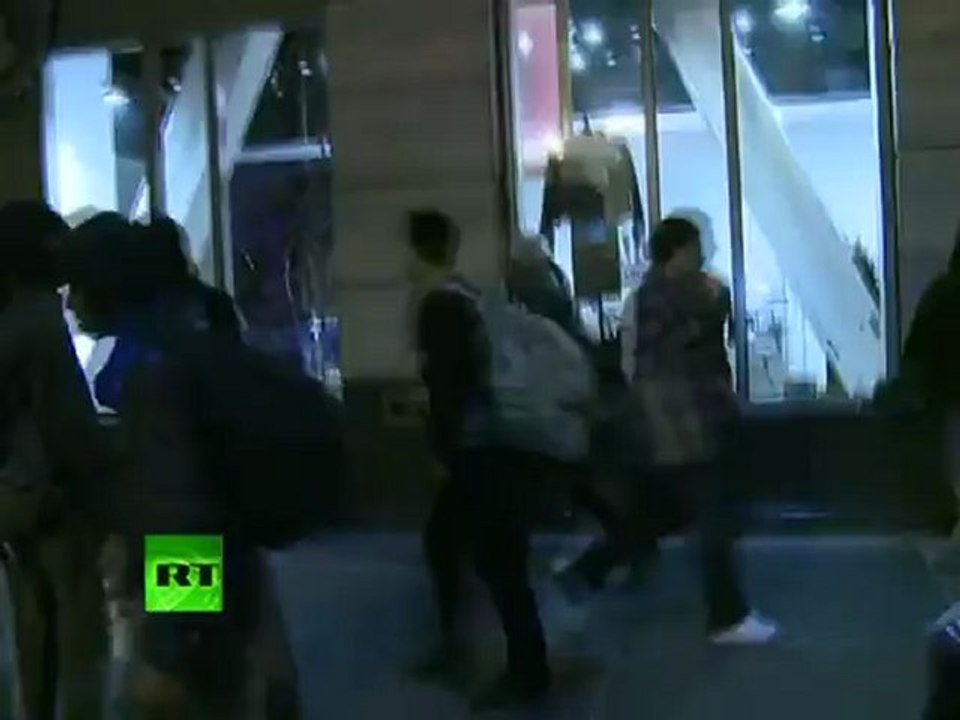 More RT footage: Riot cops tear gas Occupy Oakland strike