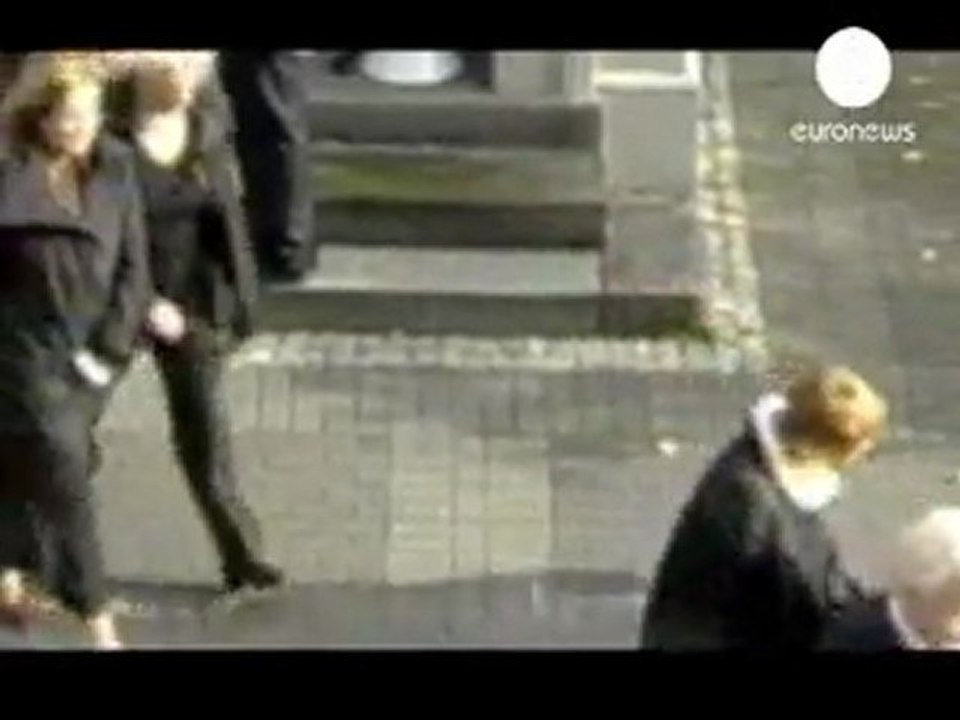 Iceland - Eggs in their faces! What everybody should be doing!