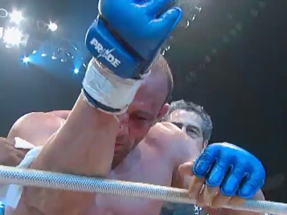 27 - Mark Coleman - Fedor Emelianenko 21.10.2006