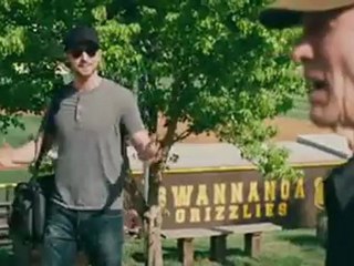 Trouble With The Curve - I dont need your pointy little nose in my business