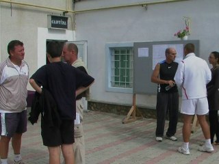 Cristian Tudor Popescu a jucat tenis la Onesti, si a castigat!