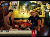 Café-Restaurante El-Botón-Ataco Platica con Felipe autor del libro La Rosa de Jesús