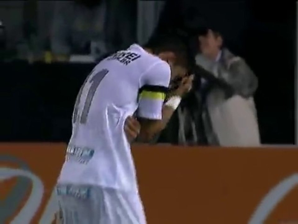 Santos derrota o Vitória na Vila