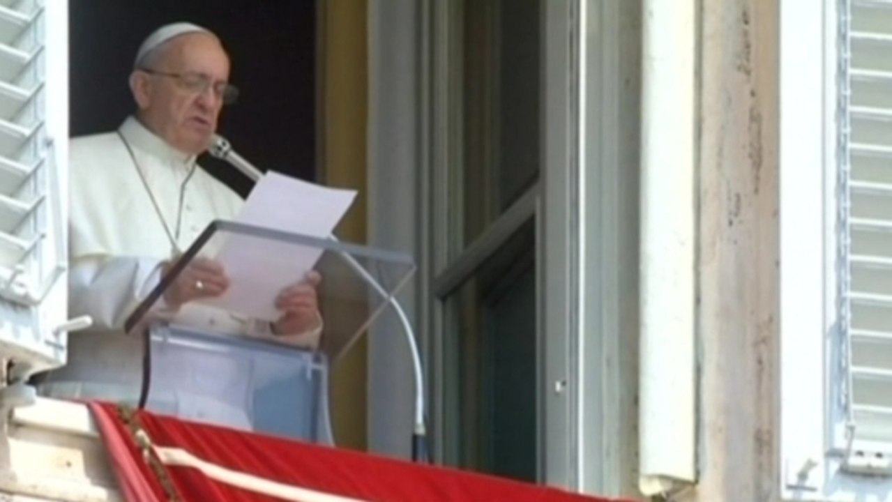 Pope decries Syrian atrocities