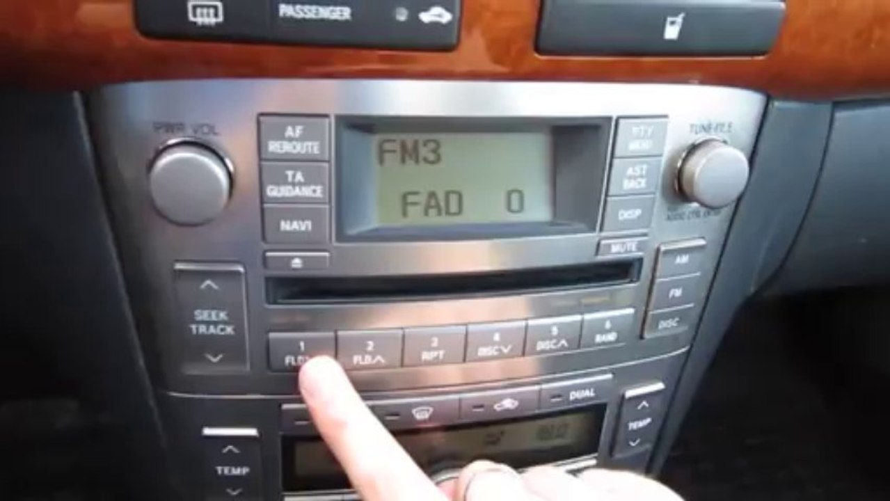 2007 Тойота Авенсис. Обзор интерьера и экстерьера.